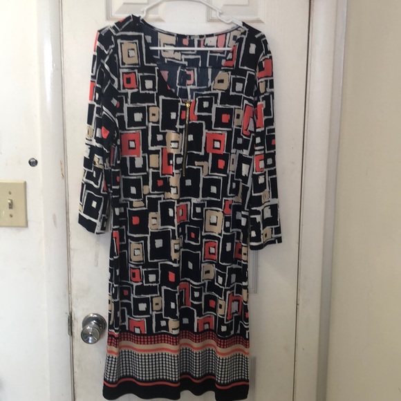 Shift dress - Picture 1 of 4
